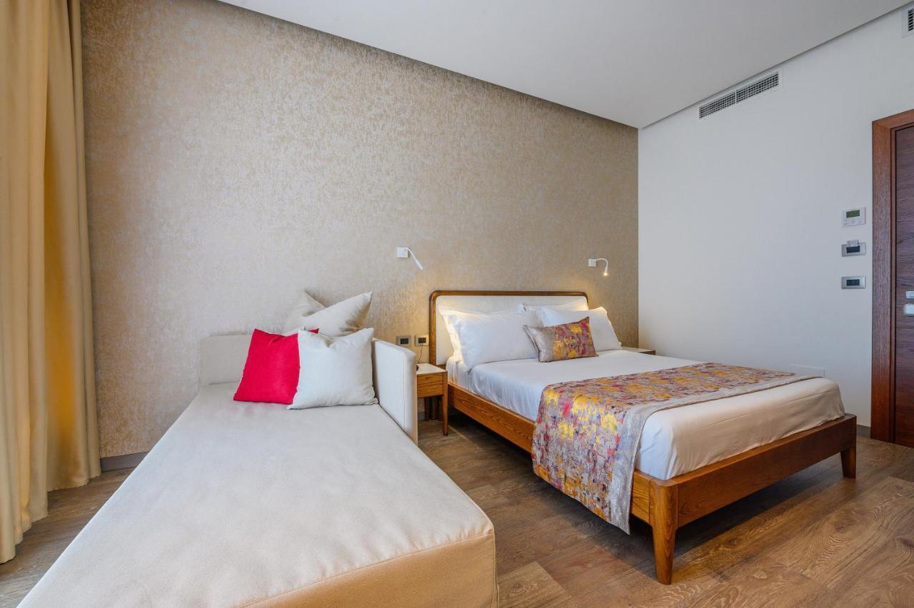 Chic Boutique Hotel Vlorë Exterior foto