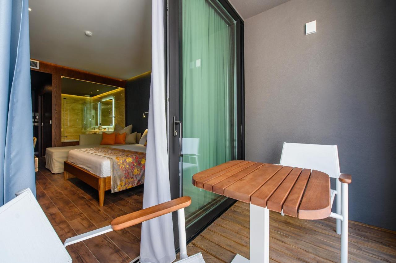 Chic Boutique Hotel Vlorë Exterior foto